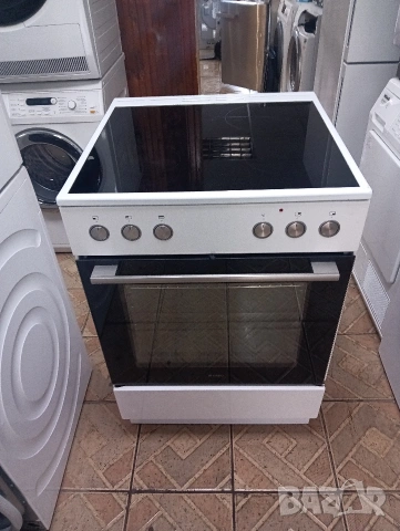 Свободно стояща печка с керамичен плот Asko с две години гаранция!