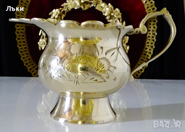 Викторианска бронзова кана,каничка,гравирана. , снимка 10 - Антикварни и старинни предмети - 52417332