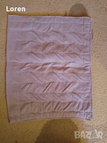 Подарявам постелка против напикаване за дете отвътре със специална материя