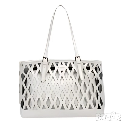 Дамска чанта с вътрешен несесер и решетъчен дизайн, снимка 9 - Чанти - 52106120