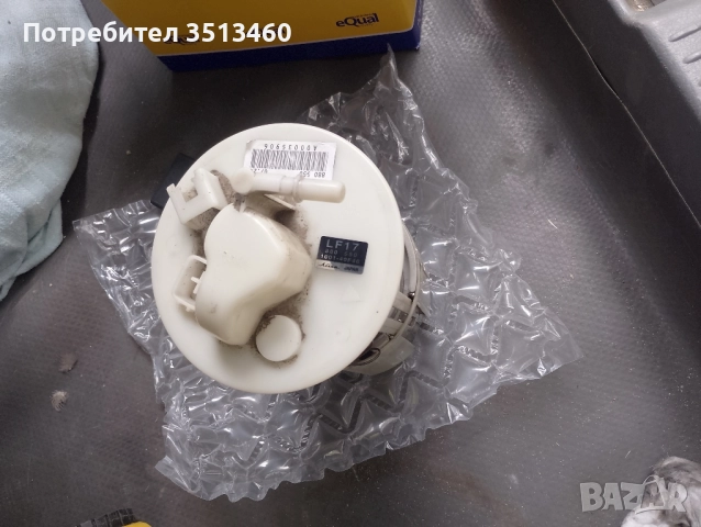 Бензинова помпа от Мазда 6(2003-2007г.) оригинална 