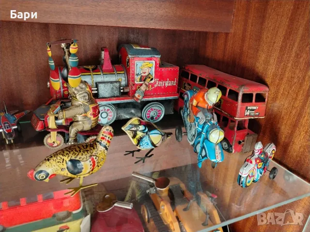  Метална количка,колички,играчки Matchbox,SCHUCO,Lesney,Majorette,Siku,Dinky и др, снимка 10 - Колекции - 40674832
