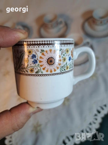 холандски порцеланов сервиз за кафе Royal Mosa 31/5, снимка 3 - Чаши - 53057004