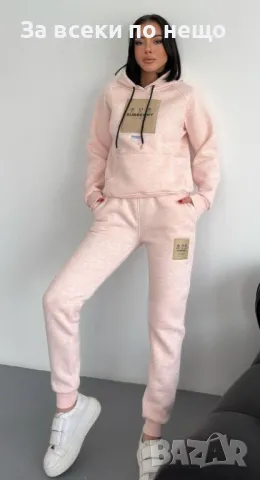 Дамски спортен комплект Burberry - 4 налични цвята Код A74, снимка 5 - Спортни екипи - 47390624