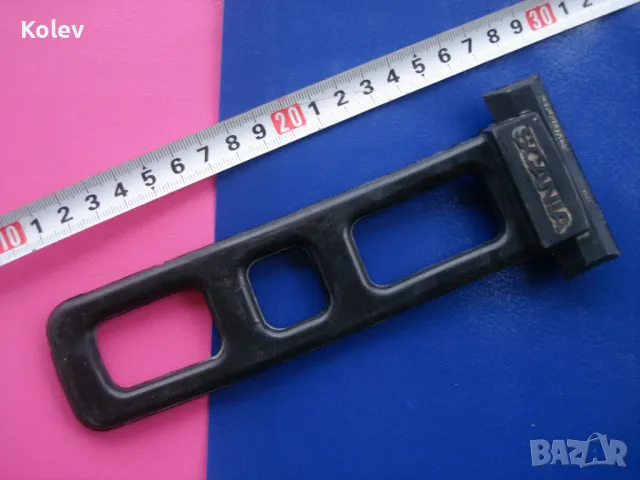 Оригинална скоба за калник Scania 1383858, снимка 4 - Аксесоари и консумативи - 48412899