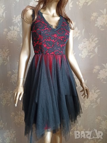 Нова италианска рокля в черно и червено, тюл и дантела М, снимка 3 - Рокли - 43601366
