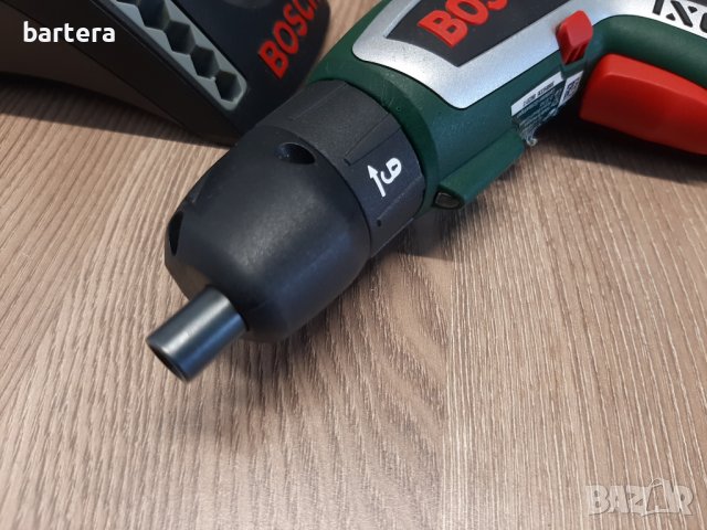 Акумулаторна отвертка Bosch D-70745, снимка 4 - Други инструменти - 37511707