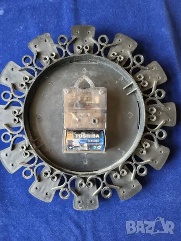 Часовник " Янтарь ", настенен, ел.механичен, работещ отлично СССР, снимка 3 - Други ценни предмети - 45079979