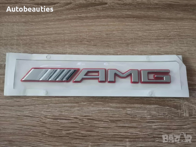 Mercedes Benz AMG сребриста емблема с червен кант