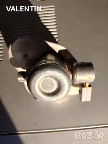 Помпа за високо налягане BOSCH заBMW, снимка 3 - Части - 43913156