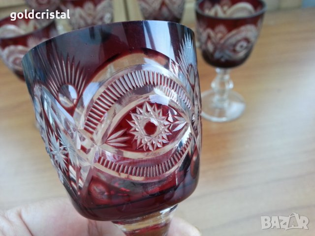 Кристални чаши цветен червен кристал , снимка 2 - Антикварни и старинни предмети - 37419359