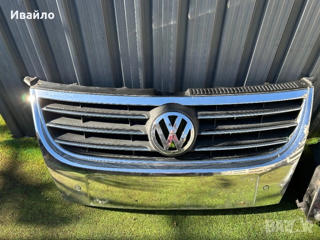 Предна решетка и ляв фар за VW Touran 2008 г., снимка 2 - Части - 52421659