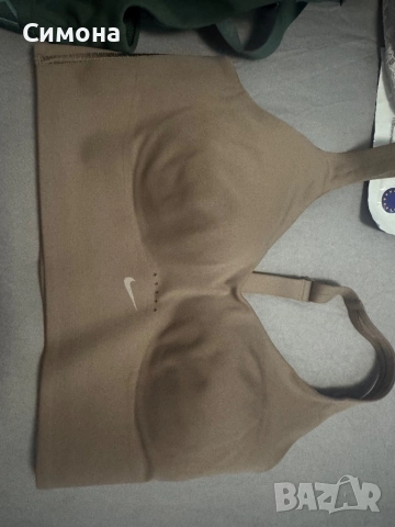 Спортни сутиени Nike , снимка 3 - Корсети, бюстиета, топове - 52381980