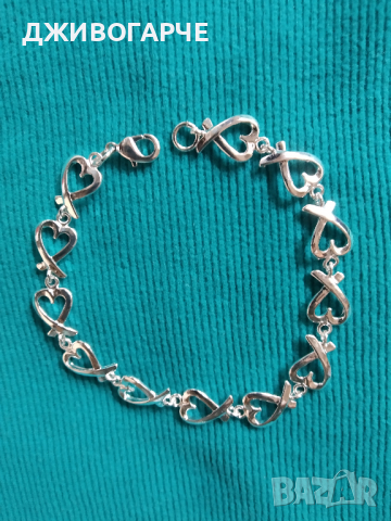 Нова сребърна гривна от сърца. Подарък-кутия