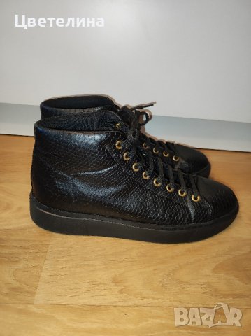 Мъжки високи кецове ZARA със змийски принт размер 43 цена 50 лв., снимка 2 - Кецове - 43981770