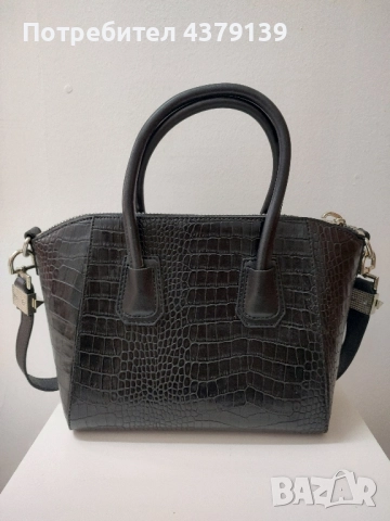 Нова дамска чанта, снимка 2 - Чанти - 51505449