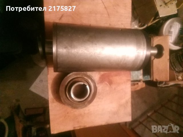 Руски шлайф шпиндел,комплект, снимка 3 - Стругове - 38418534