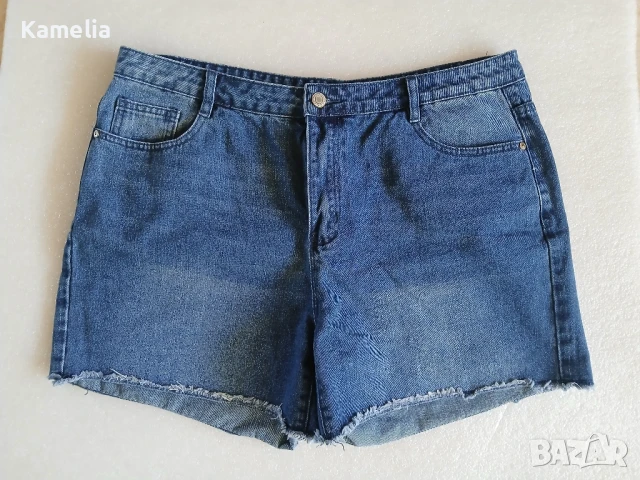 Къси дънкови дамски панталонки, L-размер , снимка 1