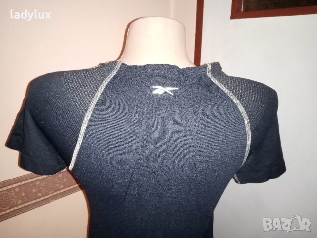 Reebok, Оригинална, Размер S. Код 1947, снимка 8 - Тениски - 40301288