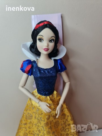 Оригинална кукла Снежанка и седемте джуджета - чупещи стави - Дисни Стор Disney Store нова без кутия, снимка 5 - Кукли - 39147634