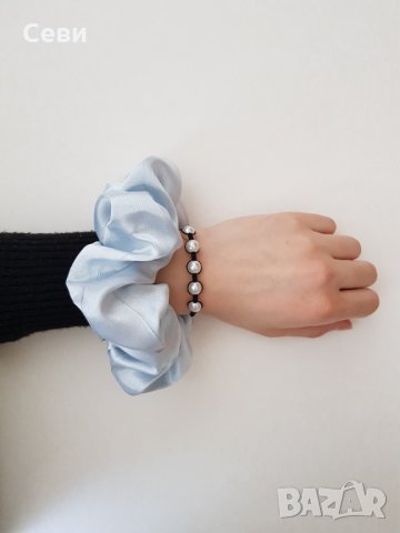Скрънчи + гривничка, снимка 11 - Бижутерийни комплекти - 32678132
