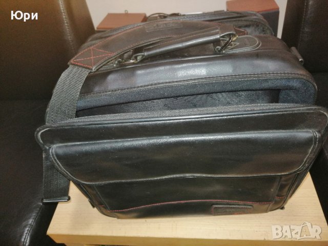 Продавам отлична черна кожена чанта за лаптоп 13-14",TARGUS, снимка 7 - Части за лаптопи - 43716247