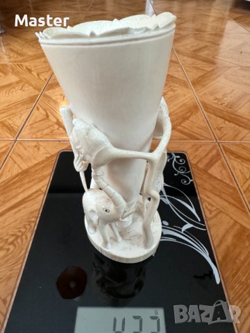 Красива старинна ваза от слонова кост с ръчно гравирани мотиви, снимка 5 - Декорация за дома - 44079940