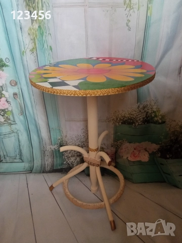 Артистична масичка 