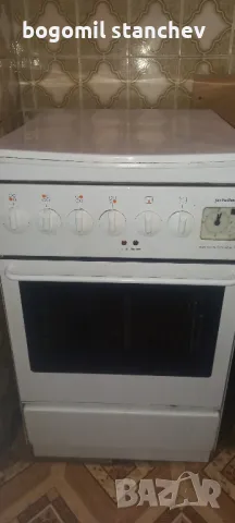 Privileg Готварска печка с 4 котлона фурна с вентилатор, снимка 4 - Печки, фурни - 49736676