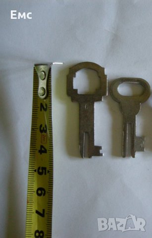 стари малки ключета