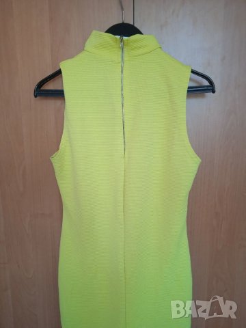 Жълта рокля Boohoo , снимка 10 - Рокли - 36963345