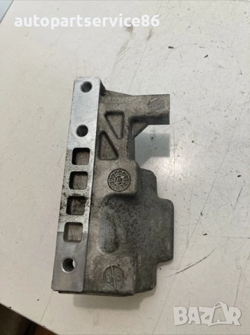 Държач за KIA Carnival 2.9 CRDi (2006–2012), снимка 2 - Части - 53192377