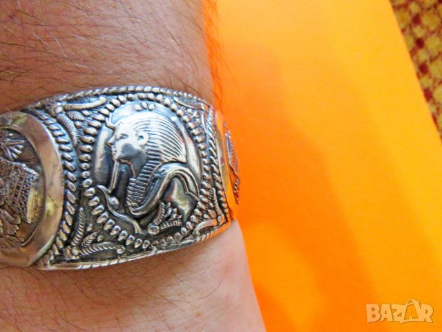 масивна кована  мъжка сребърна гривна с Нефертити, Клеопатра и много египетски мотиви по нея, снимка 9 - Гривни - 37856436