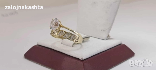 Златен пръстен -2,48гр/14кр, снимка 2 - Пръстени - 52156186