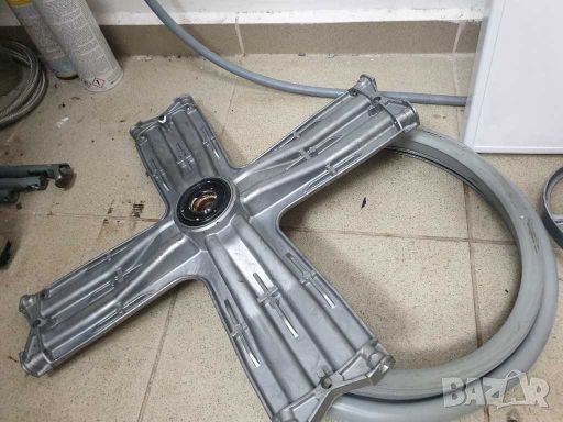 Части за пералня Ariston AVSF 109, снимка 11 - Перални - 27769888