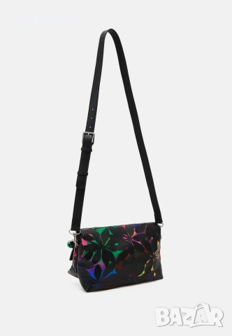Нова чанта Desigual многоцветна, снимка 4 - Чанти - 53041687
