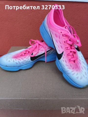 Дамски маратонки Nike , снимка 3 - Маратонки - 50458580