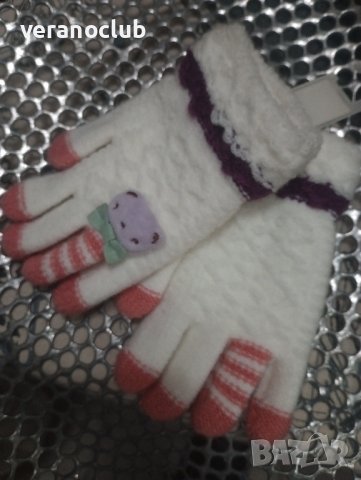 Ръкавици за момиче Бели Лукс, снимка 2 - Шапки, шалове и ръкавици - 43676827