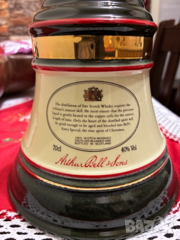 Уиски Белс / Bell's 1991 Christmas Decanter Whisky, снимка 2 - Други ценни предмети - 52680495