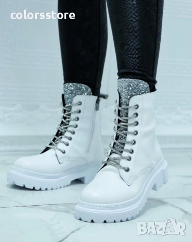 Равни боти - бяла кожа с брокат - GB2, снимка 2 - Дамски боти - 38953556