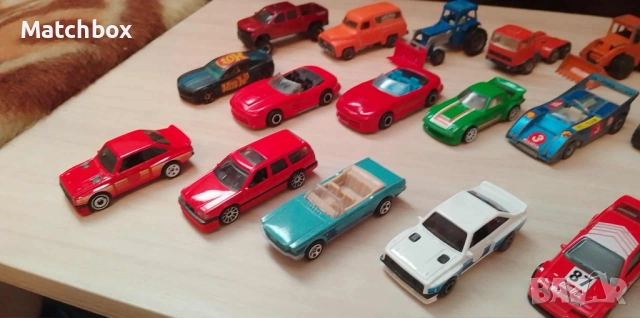 Модели 1/64 различни пройзводители, снимка 3 - Колекции - 45904850