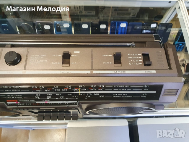 Радиокасетофон SHARP GF-5454 В перфектно техническо и много добро визуално състояние., снимка 6 - Радиокасетофони, транзистори - 51769782
