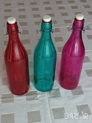 Шишета от цветно стъкло,Bormioli Rocco. , снимка 2 - Аксесоари за кухня - 44876572