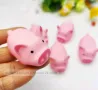 Прасе прасенце гумена играчка с пищялка за игра и декорация фигурка, снимка 2