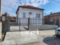 Продавам къща в гр. Димитровград, снимка 1 - Къщи - 43832004