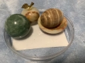 Комплект яйца  ябълка и поставки  камък    Флуоритова  топка останалото  е нефрит цена за 4 броя, снимка 1