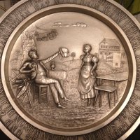 Старинна немска калаена чиния за стена серия Lindenwirthin 23 см. нова, снимка 1 - Антикварни и старинни предмети - 43093294