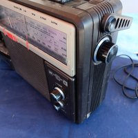 GRUNDIG RR 220 Радиокасетофон, снимка 9 - Радиокасетофони, транзистори - 44132353