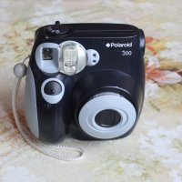 Polaroid 300 Instant Film Camera, снимка 9 - Фотоапарати - 39801110