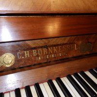 Много старо и запазено пиано C.H.BORNKESSEL 